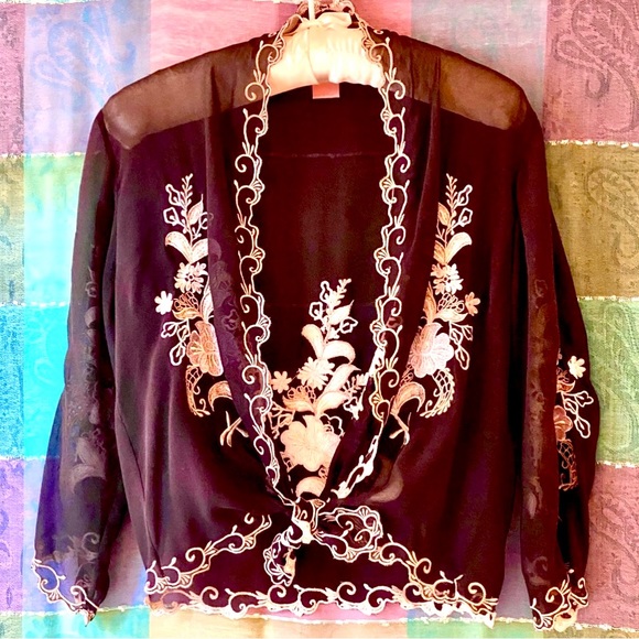 πΊπHPππΊ NWOT Stunning Black Silk Embroidered Topper - Picture 2 of 16